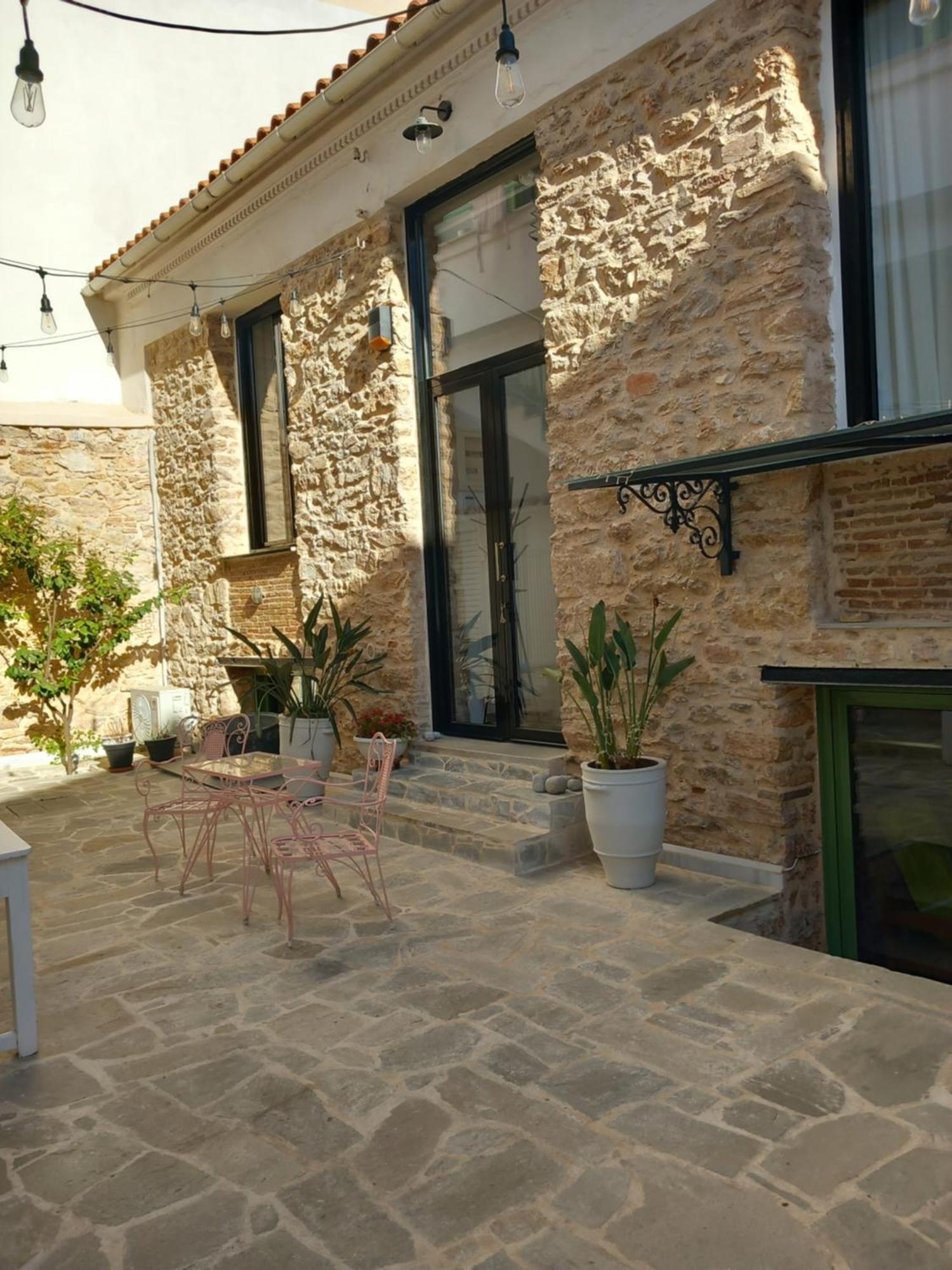 Stoa House Airport Apartman Koropí Kültér fotó