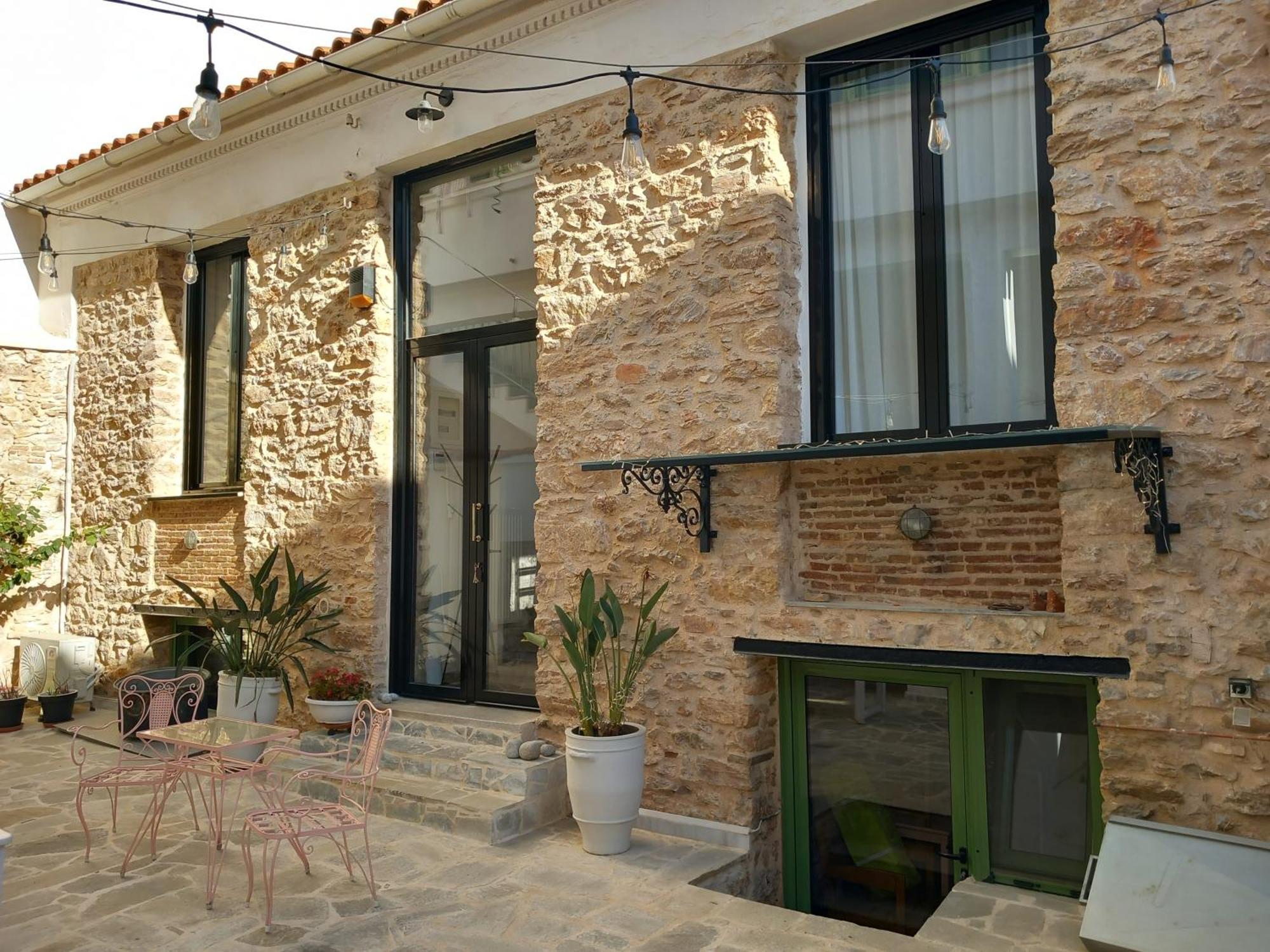 Stoa House Airport Apartman Koropí Kültér fotó